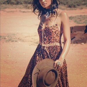 BNWT SPELL SAPHARI UT SIZE LARGE